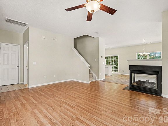 5th image of 8451 Carolina Lily Ln