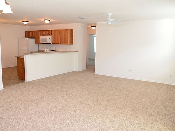 2nd image of 3372 Empire Ave