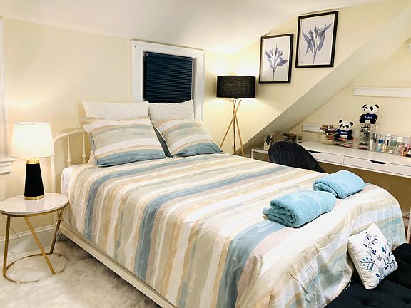 The master bedroom on 2nd floor where you will stay
