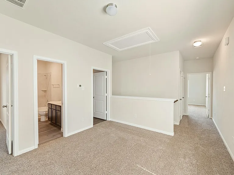 3915 Deledda Dr — Photo 13
