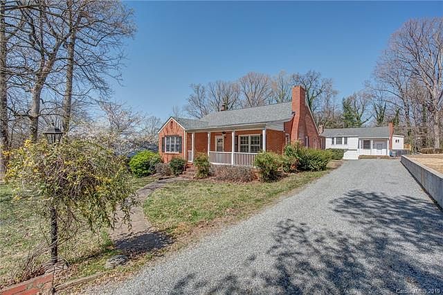 1st image of 507 Julia Ave