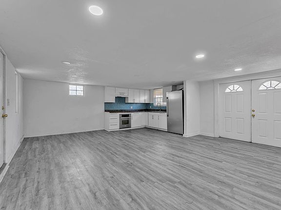 4th image of 21 U St