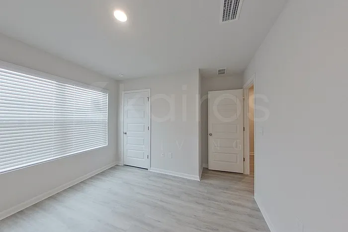 285 Monarch Ln — Photo 17