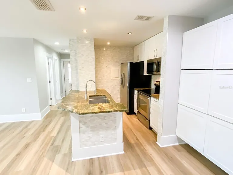1400 Gandy Blvd N #1013 — Photo 3