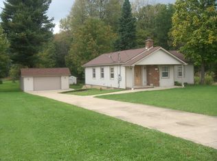 2246 Pickle Rd, Akron, OH 44312