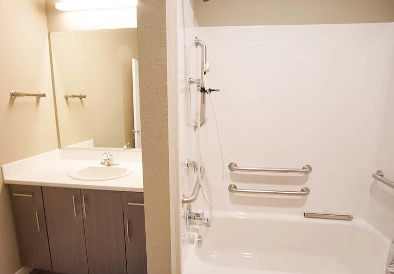 Stylish Garden Level-1 Bdr w/ Dishwasher & Laundry in Sellwood! — Photo 10