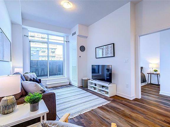 4th image of 450 Dundas St E #516
