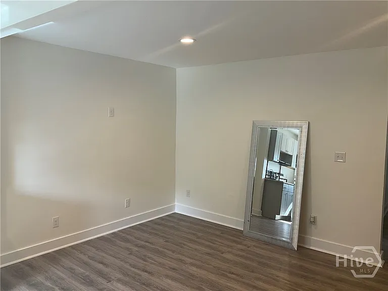 722 Waters Ave #B — Photo 9