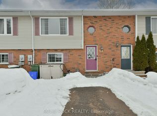 34 Northbrook Rd, Petawawa, ON K8H3N5