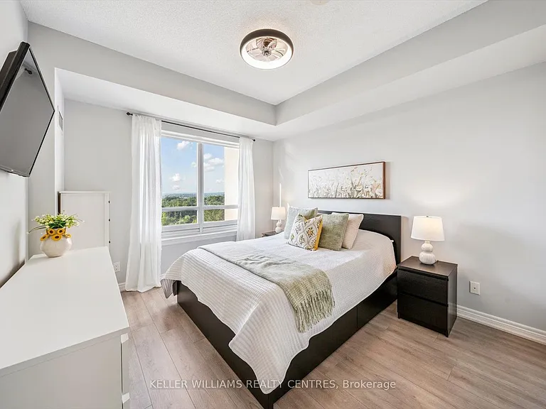 9245 Jane St #902 — Photo 10