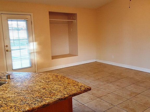 4th image of 11817 Bornite Ave