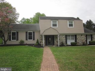 9 Carriage House Dr, Holland, PA