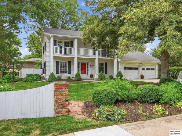 13905 Poppleton Cir, Omaha, NE 68144