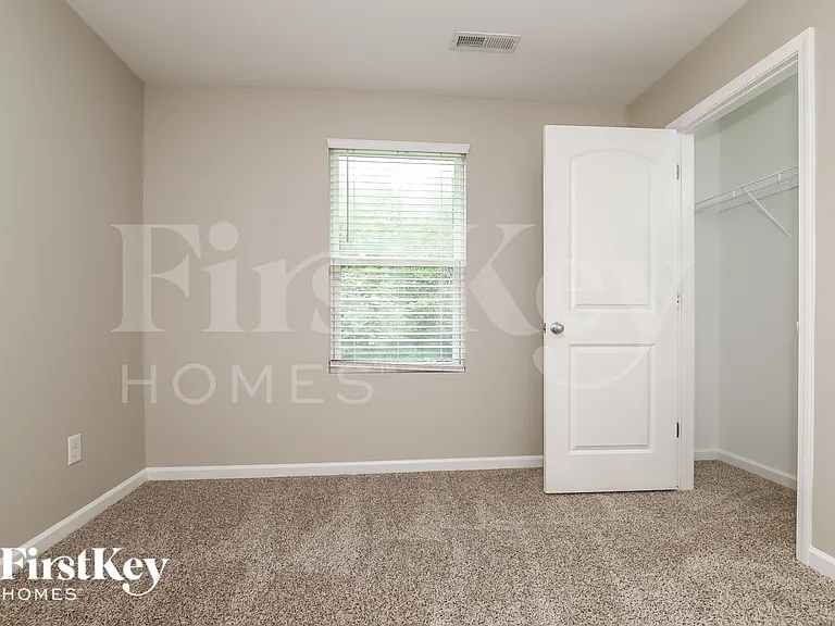 2204 Matthew Oaks Ct — Photo 11