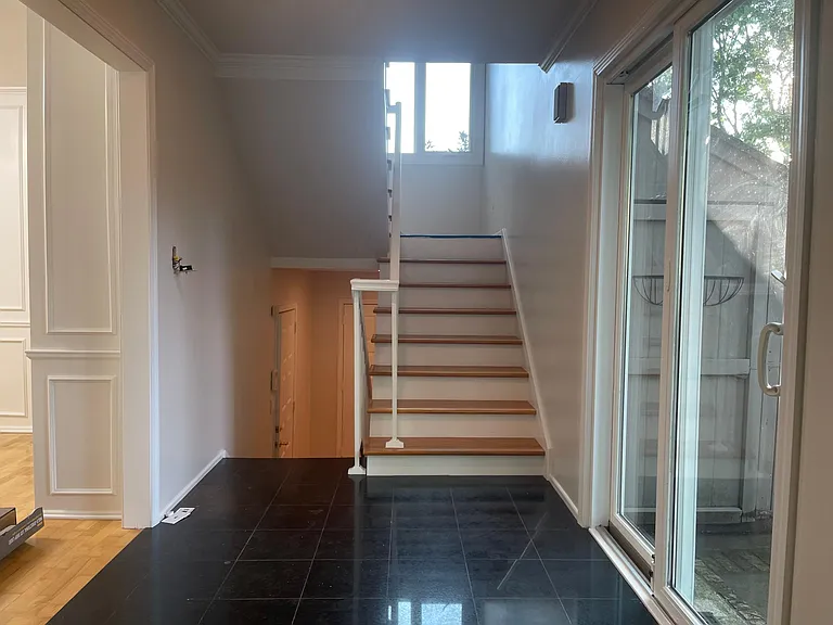 6259 Rosewood St — Photo 4