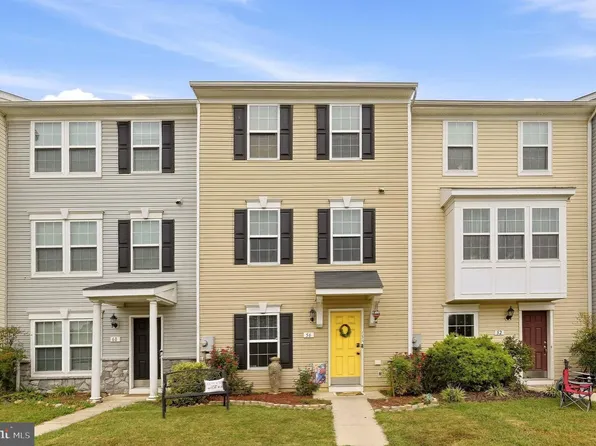 56 Lieutenant Ct, Bunker Hill, WV 25413
