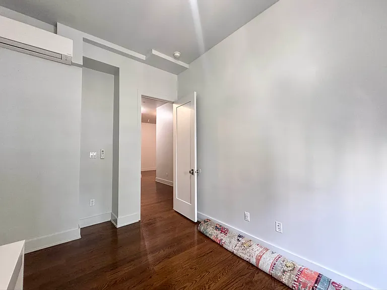 1487 Broadway #1A — Photo 13