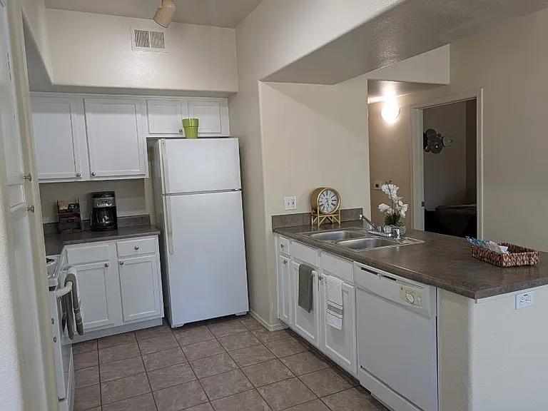 2 bedroom deluxe kitchen