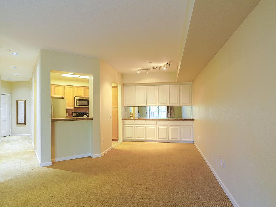 1st image of 430 N 1st St