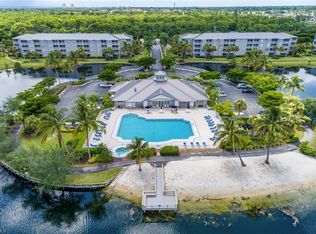 16615 Lake Circle Dr APT 422, Fort Myers, FL 33908