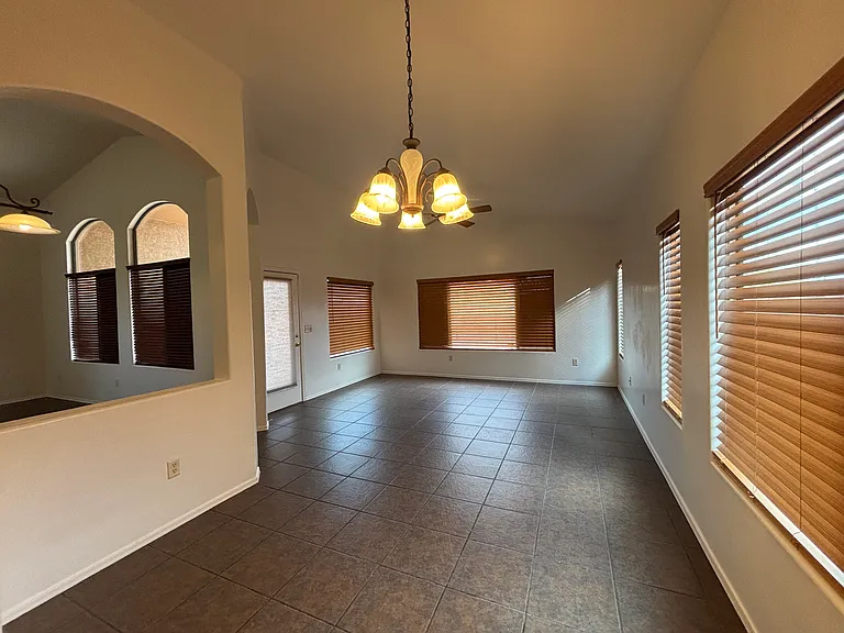 5305 W Olivine Dr — Photo 6