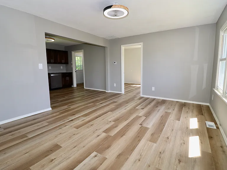508 Texas Ave — Photo 2