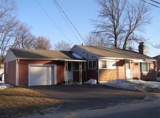 430 Wanoosnoc Rd, Fitchburg, MA 01420