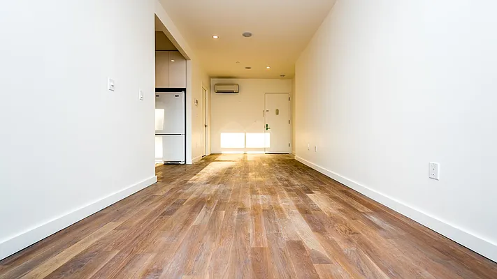 Rented by Nooklyn NYC LLC | media 46