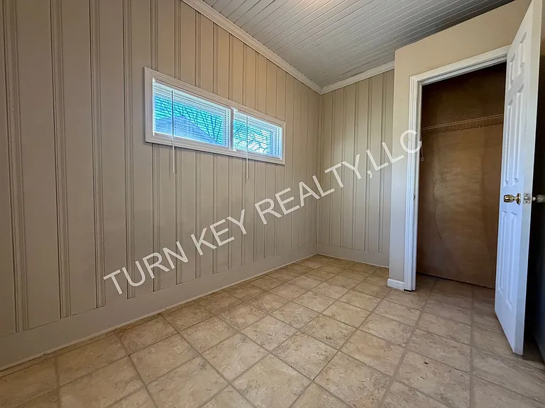 305 McPherson Ave — Photo 4