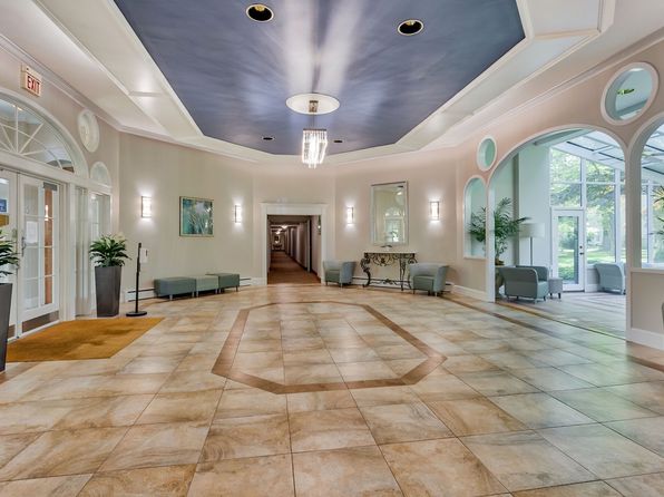 200 N Wynnewood Ave APT A401