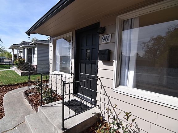 3rd image of 981 Bates Ave