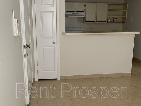 3rd image of 4225 Thornbriar Ln APT O-211