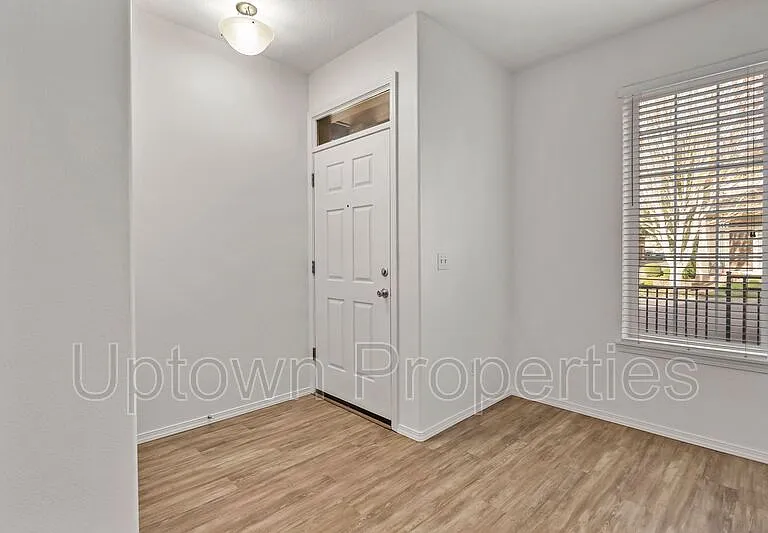 1611 SW San Mateo Ter — Photo 12