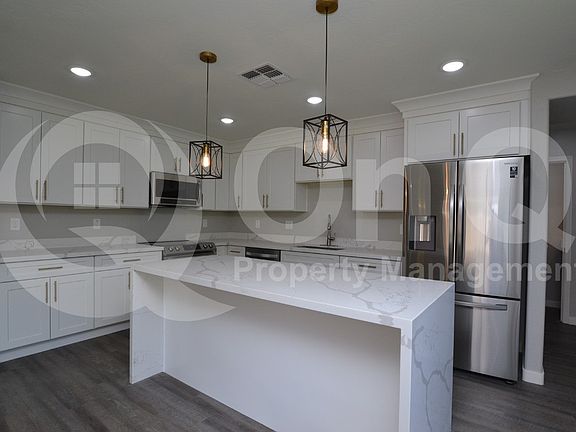 2nd image of 655 E Winchester Way
