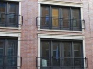 916 W Van Buren St, Chicago, IL 60607