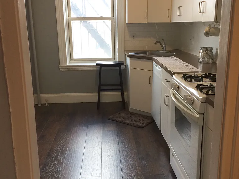 1662 Commonwealth Ave — Photo 4