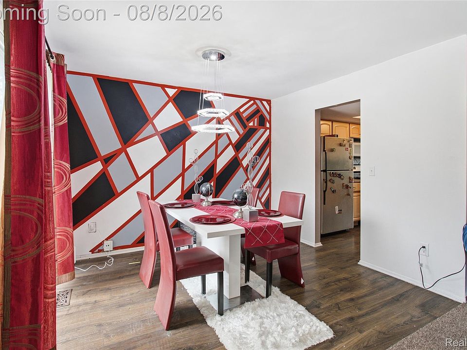 20350 Weybridge St, photo 11