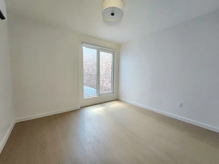 75 Webster St #22 — Photo 5