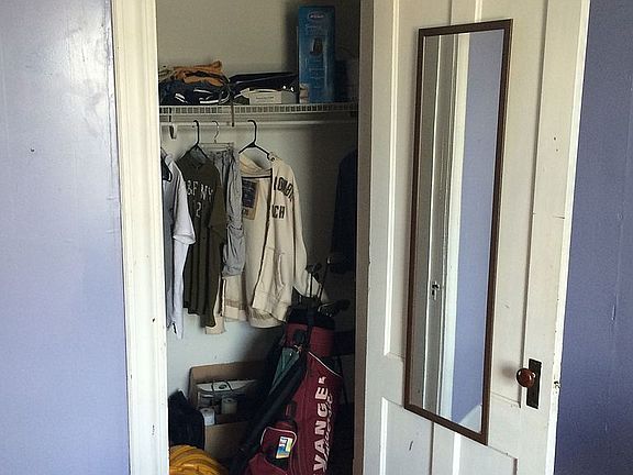 3rd bedroom closet