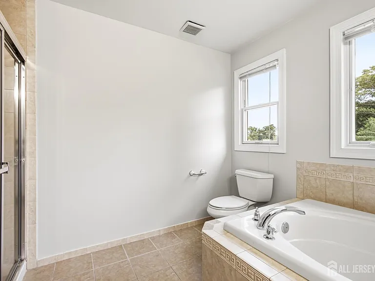 33 Melbloum Ln — Photo 17