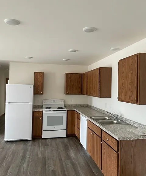 821-922 Kennedy St — Photo 23