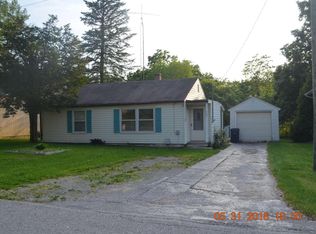 7280 5th St, Eau Claire, MI 49111