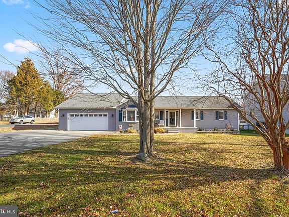 2nd image of 934 Cloverfields Dr