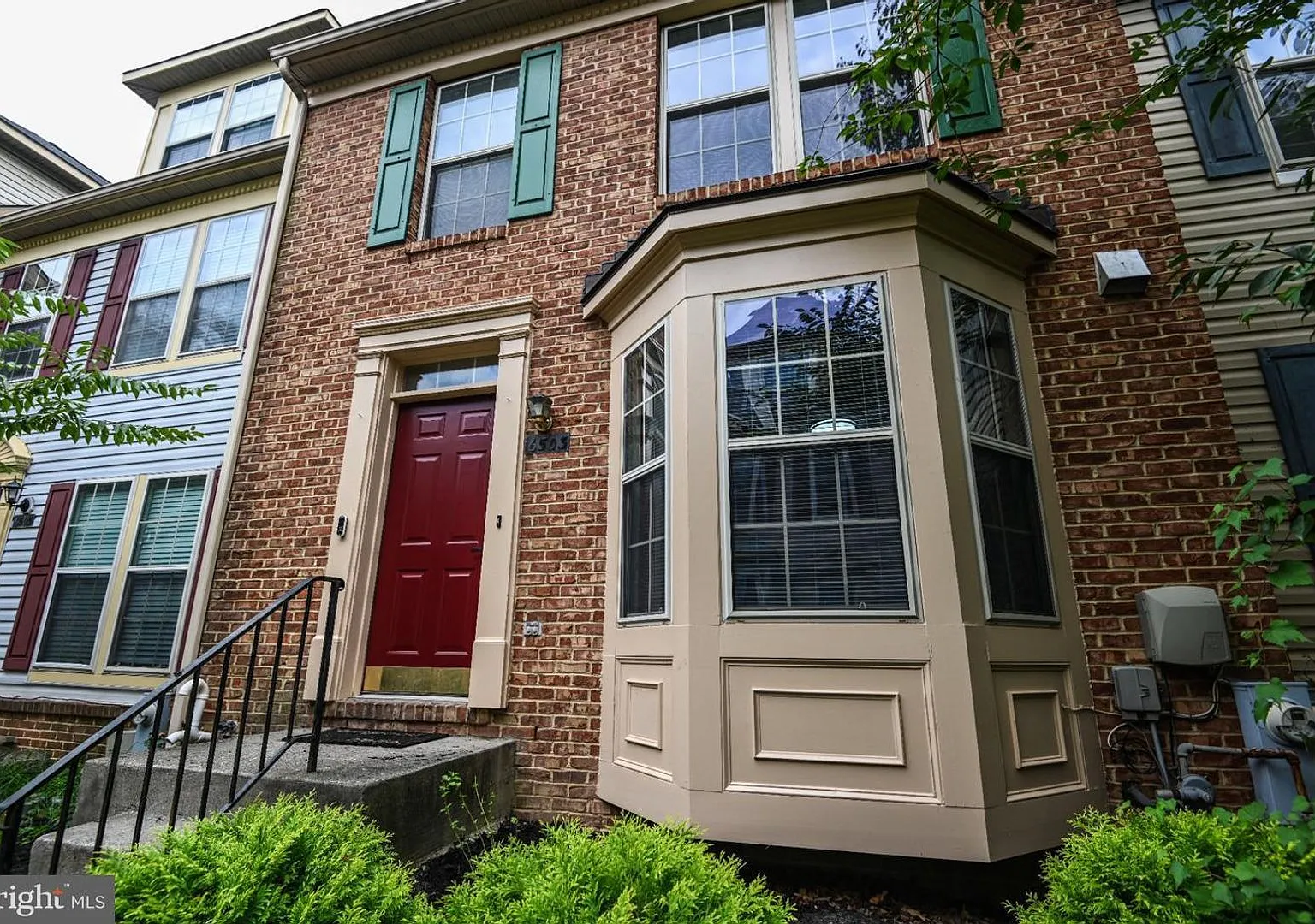 Glen Burnie Townhome — Photo 1