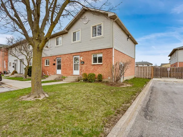 65 Dorchester Blvd #61, Saint Catharines, ON L2M 7T1