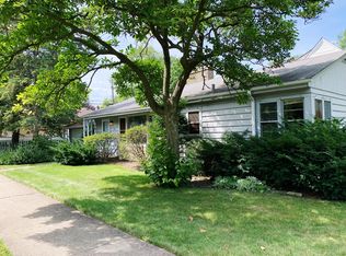 900 Forestview Ave, Park Ridge, IL 60068