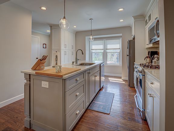 4th image of 3039 White Birch Ct