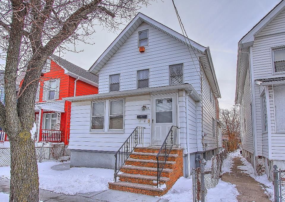 1st image of 24 Walloon St
