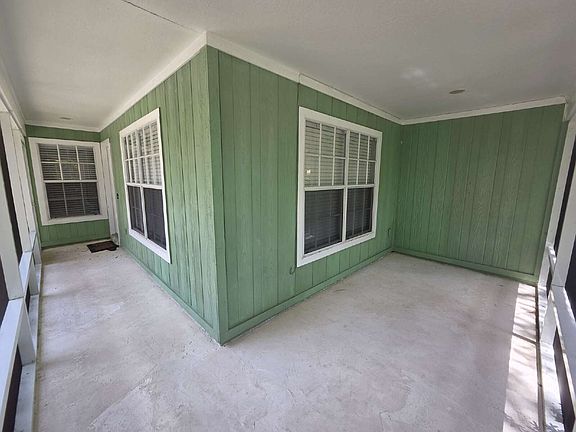 3rd image of 3662 Lothair Ave