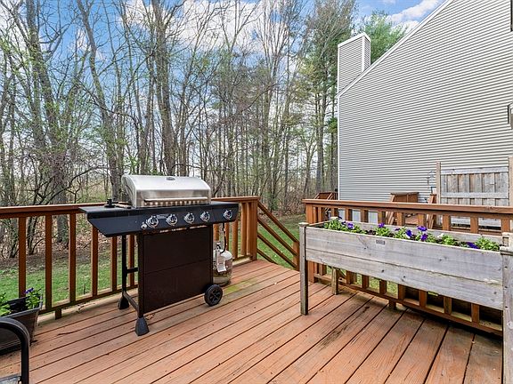 3rd image of 18 Thayer Pond Dr #4